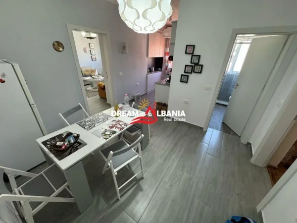 Tirane, jepet me qera apartament 1+1 , 65 m² 600 € 