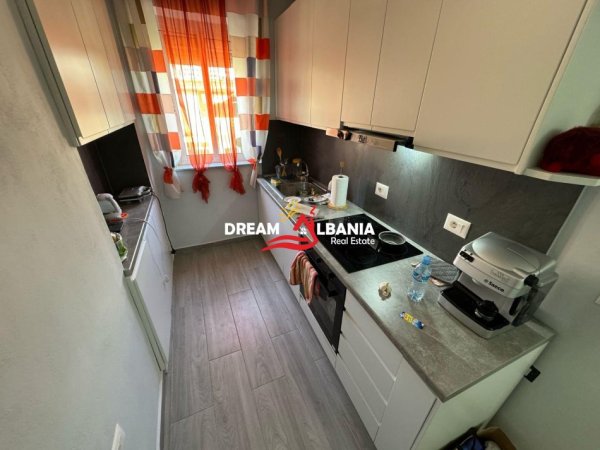 Tirane, jepet me qera apartament 1+1 , 65 m² 600 € 
