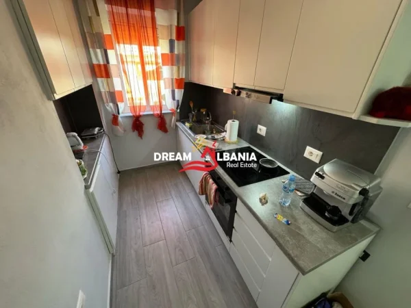 Tirane, jepet me qera apartament 1+1 , 65 m² 600 € 