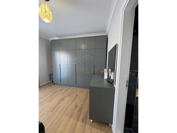 Tirane, jepet me qera apartament 2+1 Kati 4, 144 m² 900 € (Farke)