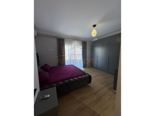 Tirane, jepet me qera apartament 2+1 Kati 4, 144 m² 900 € (Farke)