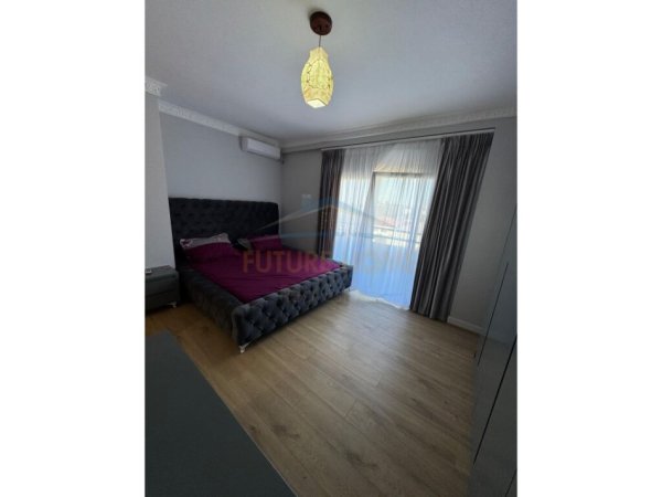 Tirane, jepet me qera apartament 2+1 Kati 4, 144 m² 900 € (Farke)