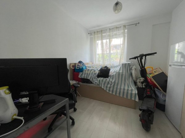 Tirane, jepet me qera apartament 2+1 Kati 2, 87 m² 600 € (Kompleksi FZ, Liqeni i Thate)