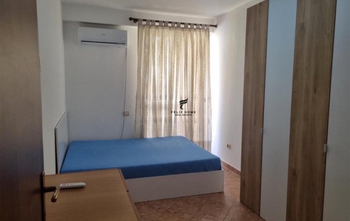 Tirane, jepet me qera apartament 2+1+Ballkon Kati 5, 100 m² 460 € (ASTIR)