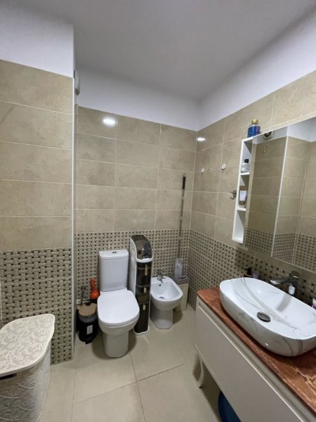 Tirane, shitet apartament 2+1+Ballkon Kati 2, 88 m² 188.000 € (Selita Vjeter)