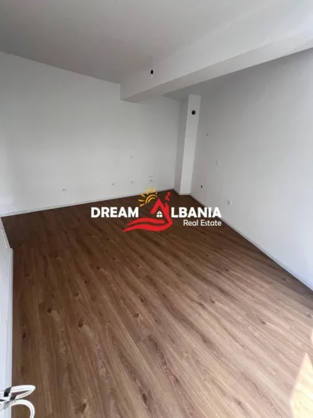 Tirane, shitet apartament 1+1 , 60 m² 100.000 € 