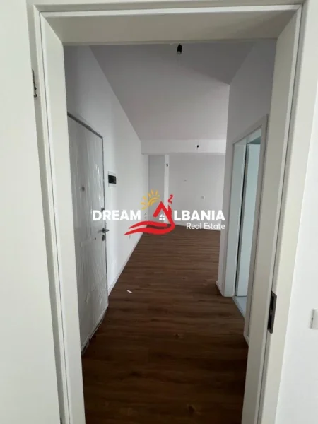 Tirane, shitet apartament 1+1 , 60 m² 100.000 € 