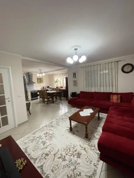 Tirane, shitet apartament 3+1+Ballkon Kati 4, 123 m² 219.000 € (kavajes)