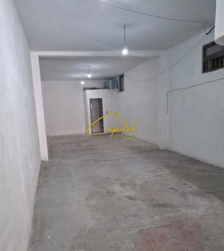 Tirane, jepet me qera magazine Kati 0, 140 m² 550 € (SPITALI AMERIKAN 3)