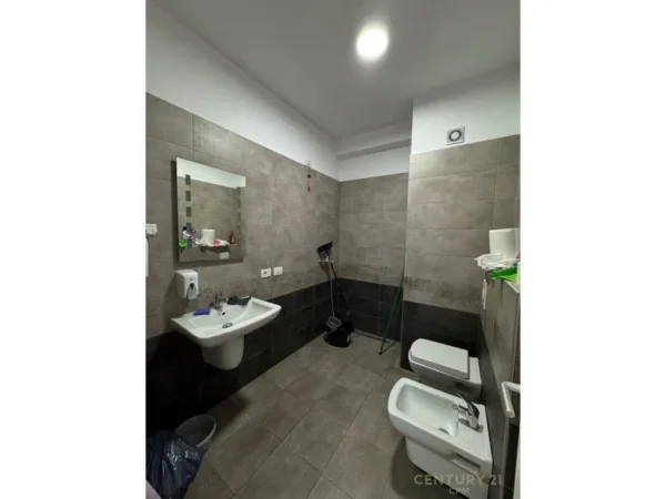 Tirane, shes apartament 3+1+2 , 147 m² 400.000 € (Zogu I Zi)