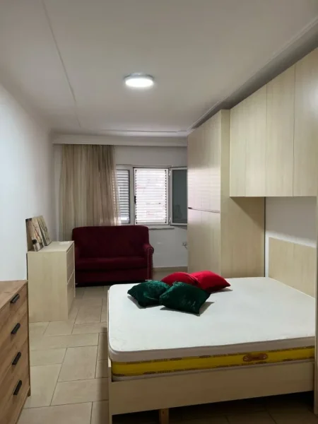 Tirane, jepet me qera apartament 2+1+Ballkon Kati 7, 100 m² 600 € (ZEF JUBANI)