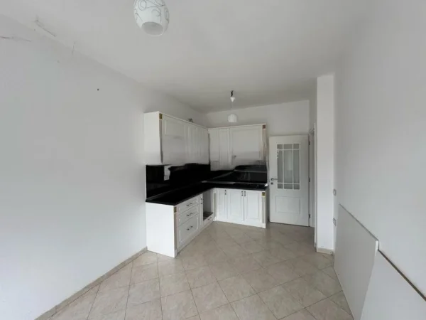 Tirane, shitet apartament 1+1 Kati 4, 53 m² 70.000 € 