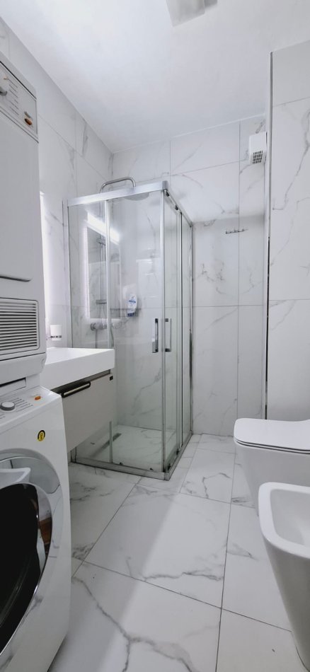 Tirane, jepet me qera apartament 2+1 Kati 3, 70 m² 600 € (Kopshti botanik)
