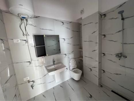 Tirane, jepet me qera apartament 2+1+Ballkon Kati 3, 90 m² 350 € (bathore)