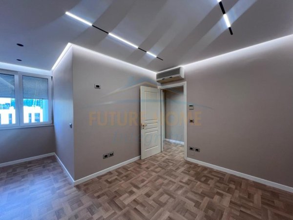 Tirane, jepet me qera apartament 3+1 Kati 7, 120 m² 1.800 € (Ambasador 1, në Bllok)