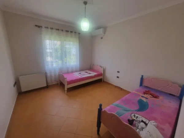 Tirane, jepet me qera Vile Kati 0, 400 m² 1.200 € (Selite)