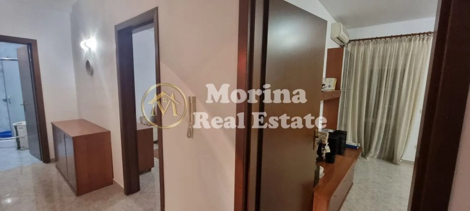 Tirane, jepet me qera apartament 1+1 Kati 9, 84 m² 700 € (Pazari i Ri)