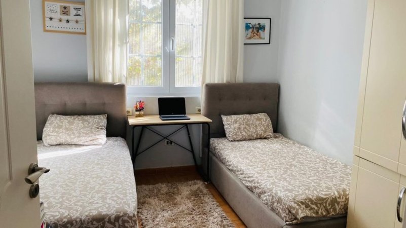 Tirane, jepet me qera apartament 2+1 Kati 3, 75 m² 650 € (21 dhjetori)
