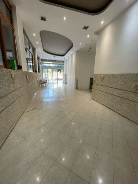 Tirane, jepet me qera bar-resorant Kati 0, 150 m² 1.000 € (Rruga Isuf Elezi , Tirane Re)