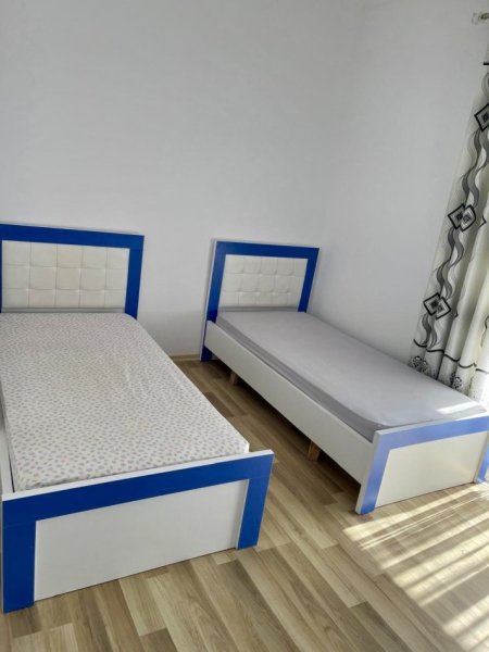 Tirane, jepet me qera apartament 3+1+Aneks+Ballkon Kati 2, 130 m² 800 € (Kinostudio te Andi Konstruksion)