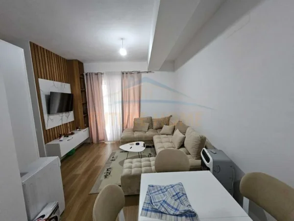 Tirane, shitet apartament 2+1 Kati 1, 73 m² 115.000 € (tek kompleksi kaimi)