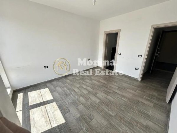 Tirane, jepet me qera apartament 2+1 Kati 3, 100 m² 350 € (Porcelan-Rruga Xhanfize Keko)