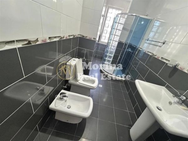 Tirane, jepet me qera apartament 2+1 Kati 3, 100 m² 350 € (Porcelan-Rruga Xhanfize Keko)