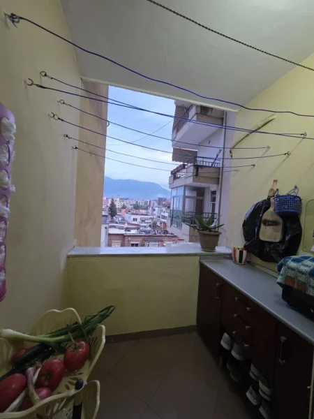 Shitet Apartament 1+1, Rruga Elbasanit, prane Ambasades Amerikane