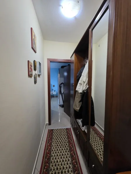 Shitet Apartament 1+1, Rruga Elbasanit, prane Ambasades Amerikane