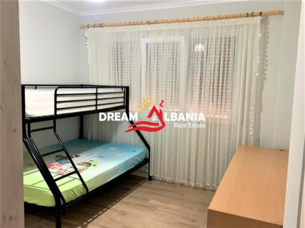 Tirane, jepet me qera apartament 2+1 , 100 m² 650 € 