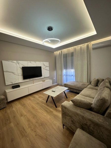 Tirane, jepet me qera apartament 2+1 Kati 5, 80 m² 750 € (Rruga e kavajes)