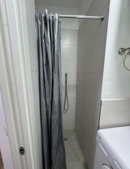 Tirane, jepet me qera apartament 2+1 Kati 5, 45 m² 550 € (Rruga Thoma Avrami)