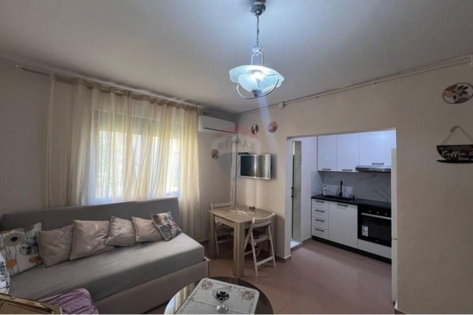 Tirane, jepet me qera apartament 1+1 Kati 2, 30 m² 400 € (21 dhjetori)