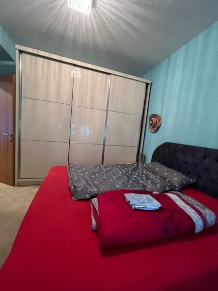 Tirane, jepet me qera apartament 1+1+Ballkon Kati 4, 70 m² 510 € (Rruga Siri Kodra)