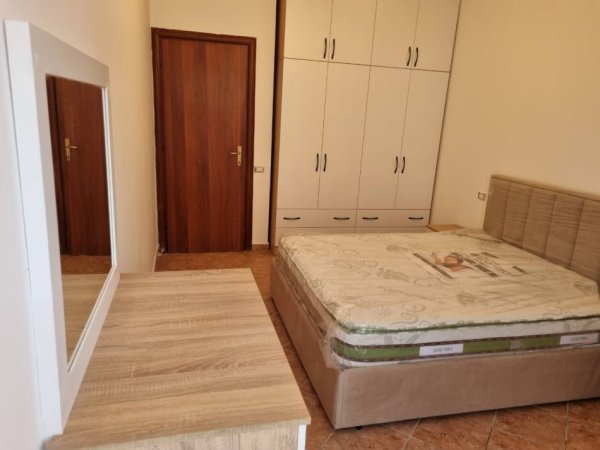 Tirane, jepet me qera apartament 2+1+Ballkon Kati 5, 100 m² 470 € (Rruga Mikel Maruli)