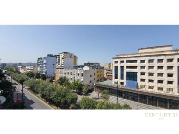 Tirane, jepet me qera apartament 2+1 Kati 5, 72 m² 500 € (Bulevardi Zogu i 1)