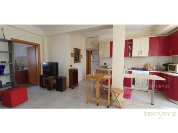 Tirane, jepet me qera apartament 2+1 Kati 5, 72 m² 500 € (Bulevardi Zogu i 1)