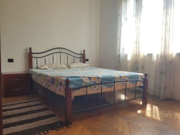 Tirane, jepet me qera apartament 2+1 Kati 5, 72 m² 500 € (Bulevardi Zogu i 1)