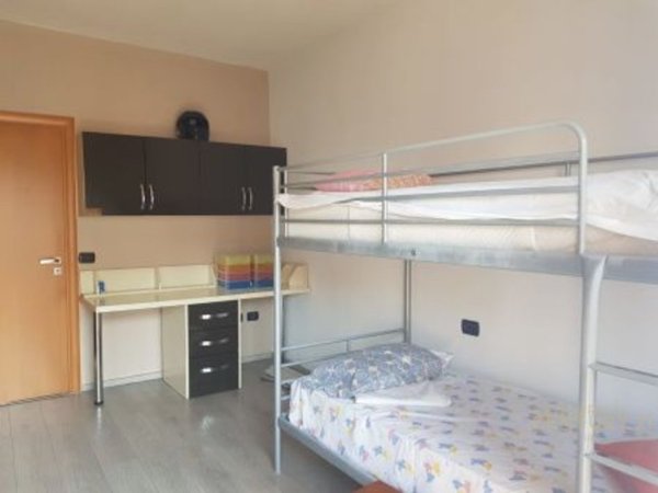 Tirane, jepet me qera apartament 2+1 Kati 5, 72 m² 500 € (Bulevardi Zogu i 1)