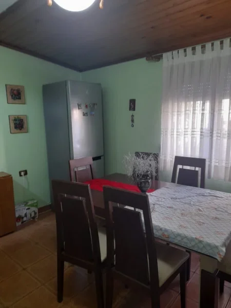 Tirane, jepet me qera apartament 2+1 Kati 1, 70 m² 50,000 leke (Vasil Shanto, mbrapa Hotel Diplomat 2.)