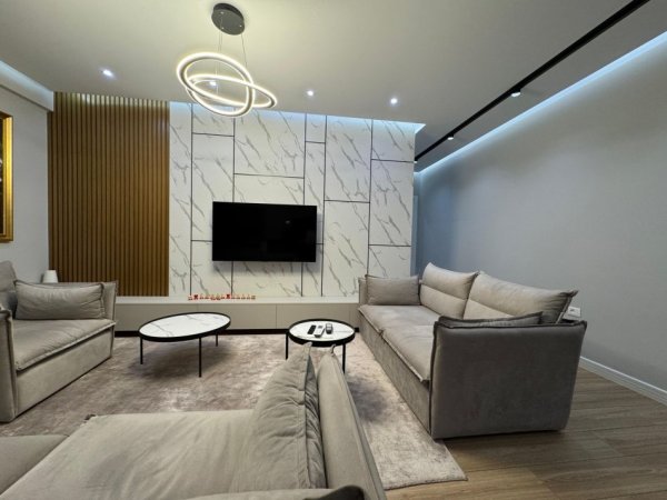 Tirane, shitet apartament 3+1+Ballkon Kati 3, 133 m² 320.000 € (Liqeni i Thate)