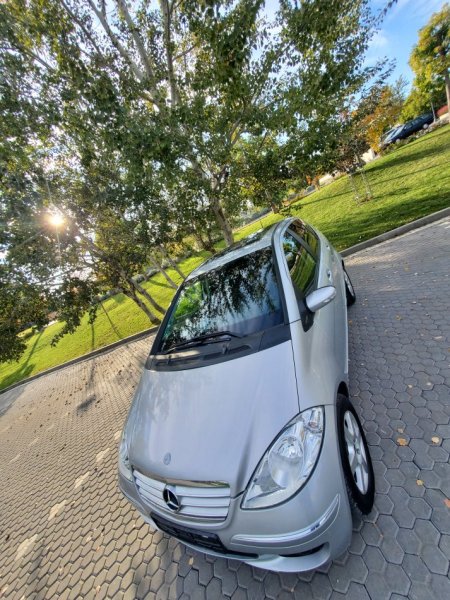 Durres, shitet makine Mercedes Benz Aclass 180 Nafte, gri metalizato automatik Kondicioner 195.000 km