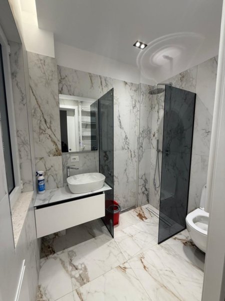 Tirane, jepet me qera apartament 1+1 Kati 9, 70 m² 650 € (Delijorgji)