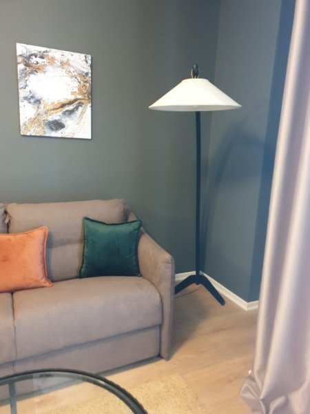 Tirane, jepet me qera apartament 1+1 Kati 7, 70 m² 600 € (Rruga Muhamet Gjollesha)
