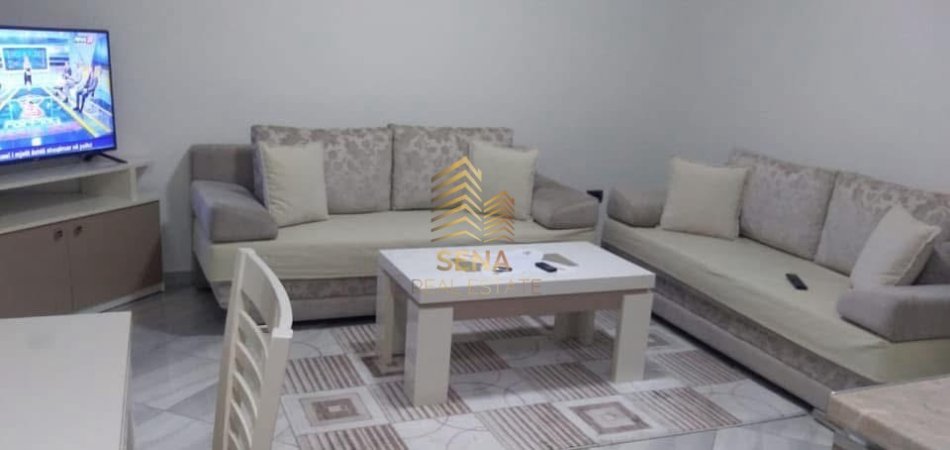 Tirane, jepet me qera apartament 1+1+Ballkon Kati 4, 65 m² 400 € (Rruga Memo Meto)