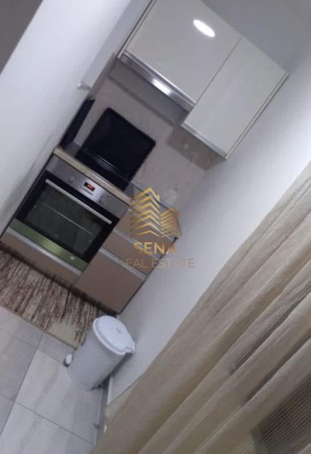 Tirane, jepet me qera apartament 1+1+Ballkon Kati 4, 65 m² 400 € (Rruga Memo Meto)