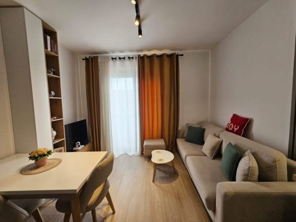 Tirane, jepet me qera apartament 1+1 , 550 € (Don Bosko)