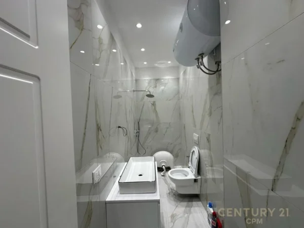 Tirane, jap me qera apartament 2+1+2 , 107 m² 900 € (Kodra e Diellit)