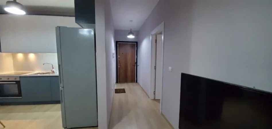 Tirane, jepet me qera apartament 1+1 Kati 5, 85 m² 600 € (STACIONI TRENIT)