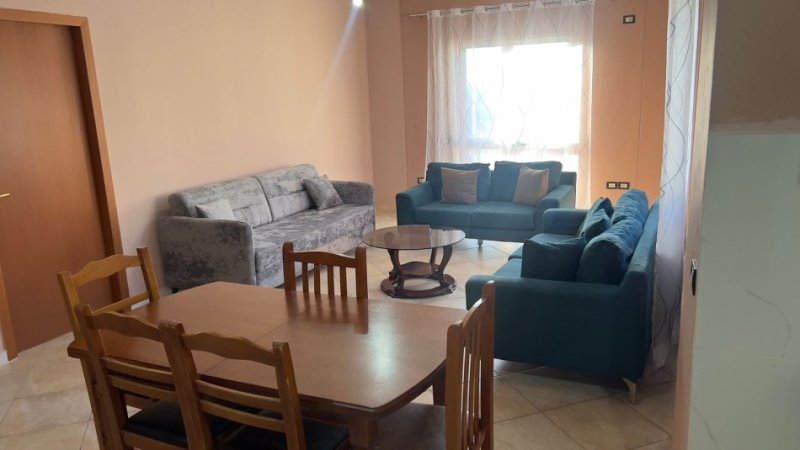 Tirane, jepet me qera apartament 3+1+Ballkon Kati 2, 90 m² 510 € (Rruga Sali Nivica)